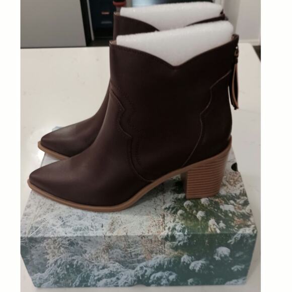 New chic chocolate Ankle Boots faux leather Chunk heel zip western 7.5 W - Picture 3 of 8